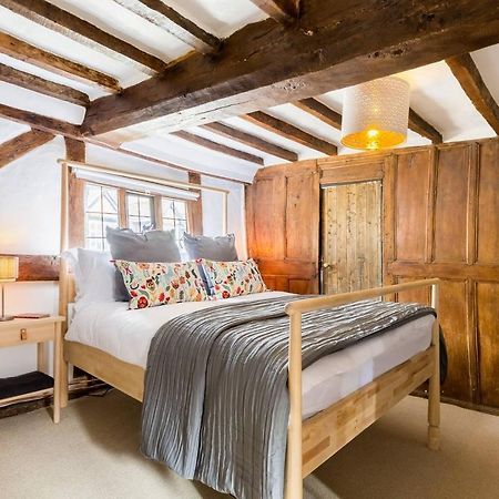 فيلا 3 Masons Court The Oldest House In Stratford Upon Avon, Warwickshire. المظهر الخارجي الصورة